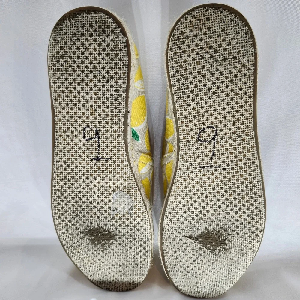 Toms Yellow Lemon AOP Slip On‎ Shoes Espadrille Flats Womens 7.5 Preppy Summer